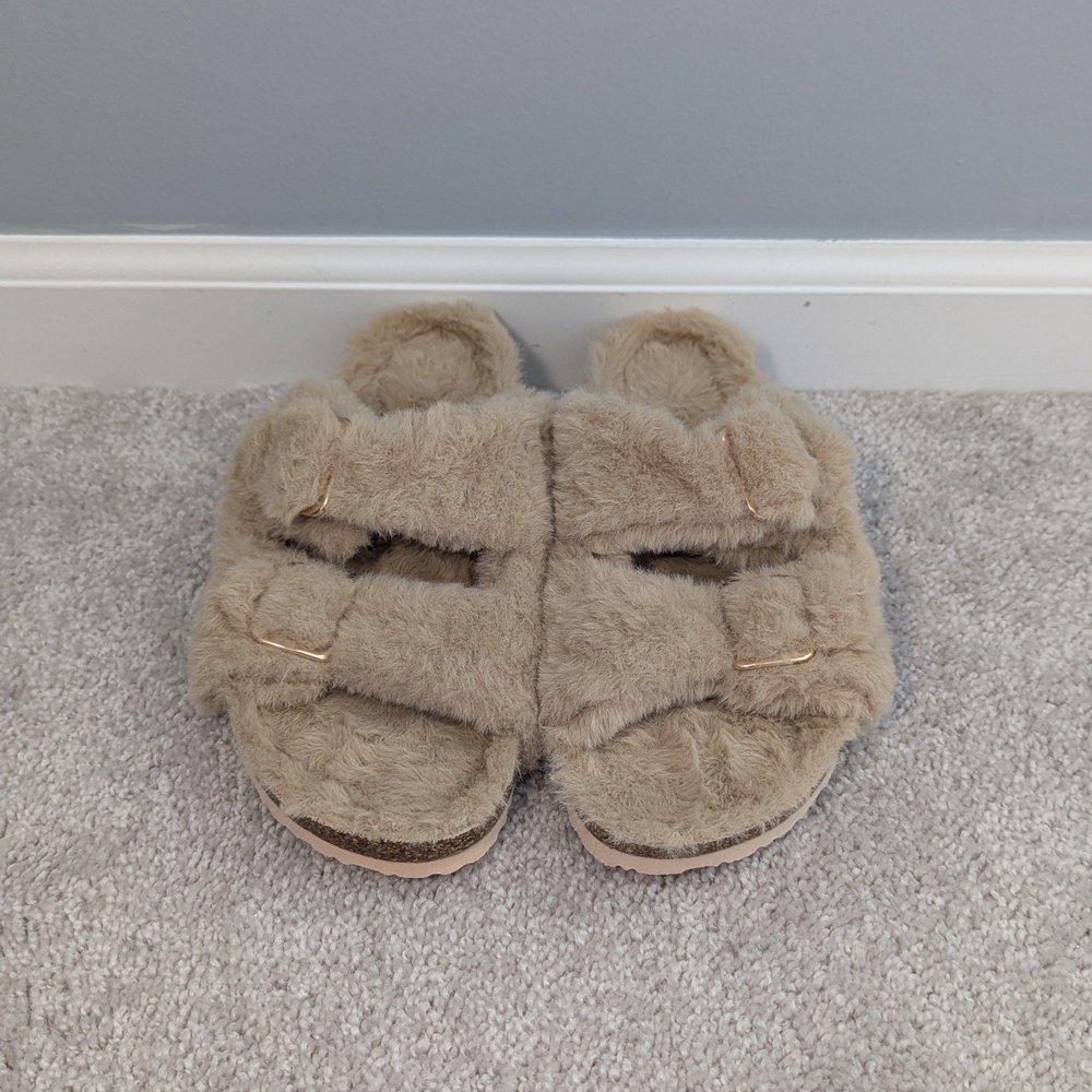 Tan Fuzzy Buckle Sandles